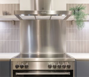 Bertazzoni afzuigkap recirculatie met Bertazzoni inductiefornuis RVS