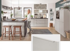Grijze semi-greeploze keuken met steen grijze greeplijsten – Nobilia U-keuken Fashion 165