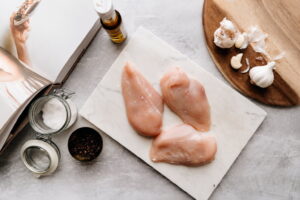Broodje hete kip maken met 3 kipfilets voor pulled chicken - Alleksana, Pexels