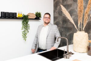 Deskundig kookplaat en ovenadvies van I-KOOK keukencoach Frans