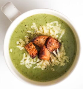 Recept courgettesoep met kaas en croutons