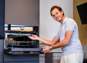 Persoonlijk oven en combimagnetron advies van I-KOOK keukencoach Wessel Persoonlijk oven en combimagnetron advies van I-KOOK keukencoach Wessel