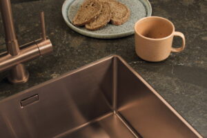 Natuursteenlook donker bruin keramieken aanrechtblad Evora Ceramics Breccia di Oro Natuursteenlook donker bruin keramieken aanrechtblad Evora Ceramics Breccia di Oro