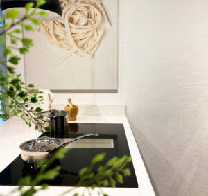 Pannen achter op inductie kookplaat, – I-KOOK design keuken