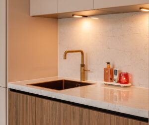 Binnenkijker bij trotse I-KOOK klant te Tilburg: stil keukenapparaat Quooker Messing Patina square Binnenkijker bij trotse I-KOOK klant te Tilburg: stil keukenapparaat Quooker Messing Patina square