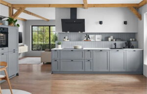 Licht eiken laminaat keuken vloer in een steen blauwe landelijke keuken Licht eiken laminaat keuken vloer in een steen blauwe landelijke keuken